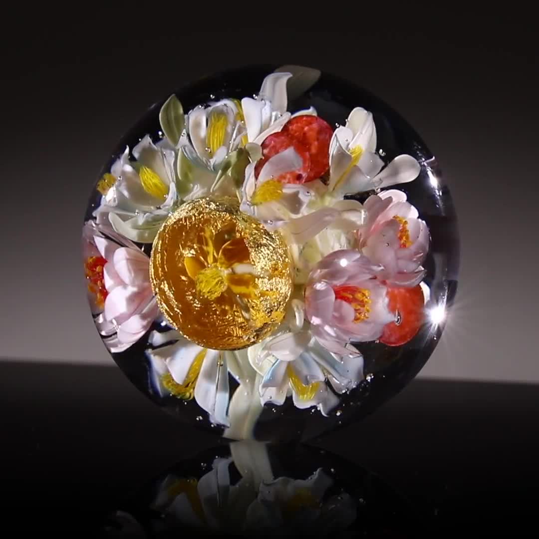 Glass art, glass flowers — Paul J. Stankard