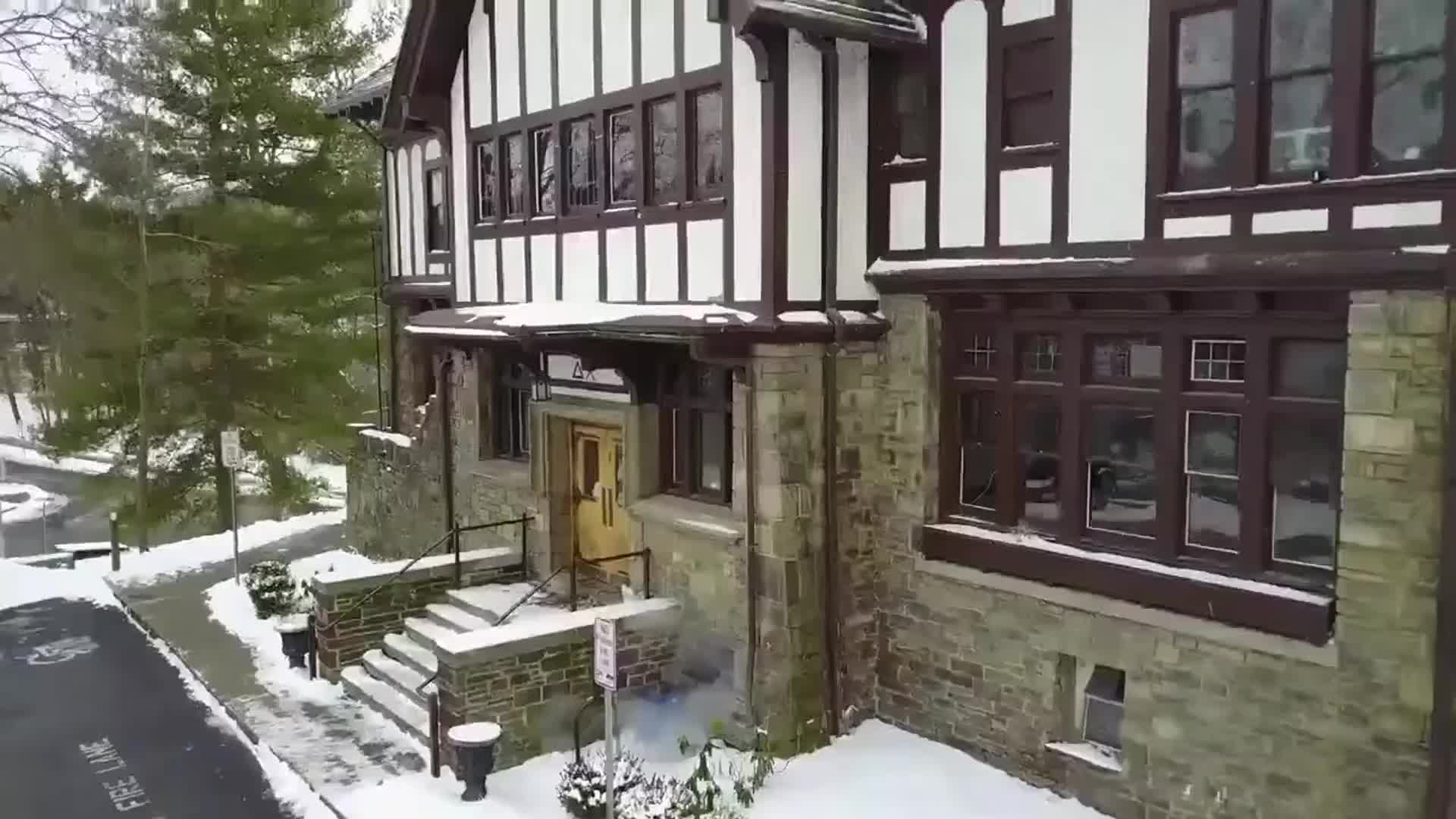 Living — Delta Chi