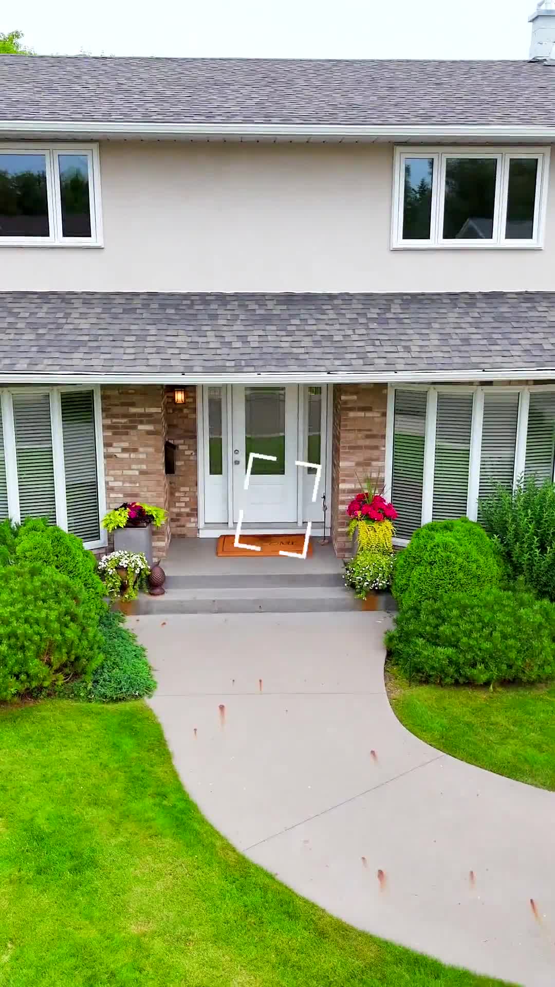 Portrait video poster for a residential property