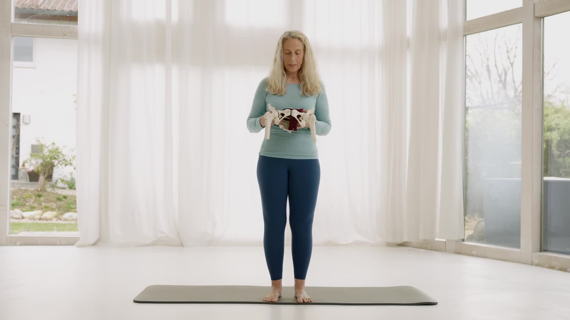 Neu: Paledia® 025 — 05 Bewegliche Hüftgelenke