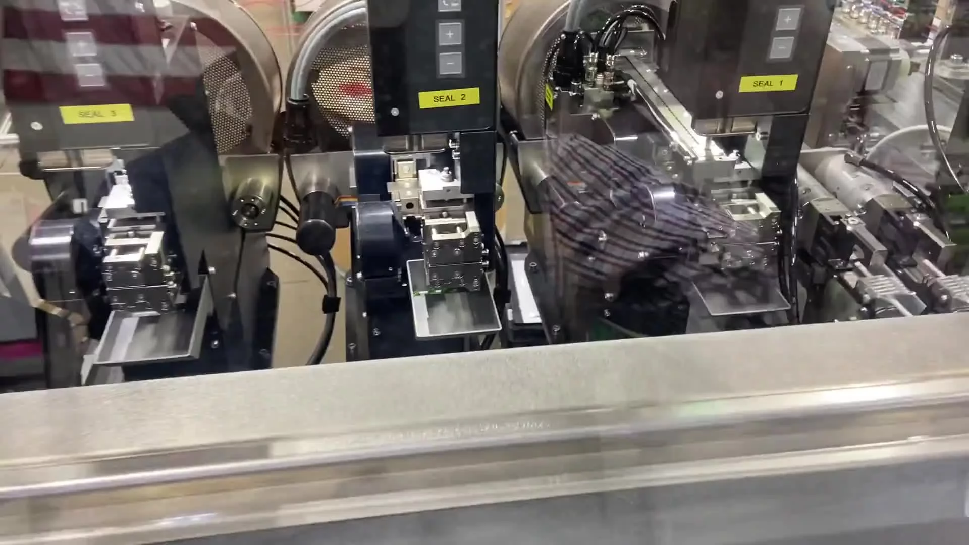 Komax Zeta 650 offers Harness Manufacturing — Liquid Asset Partners