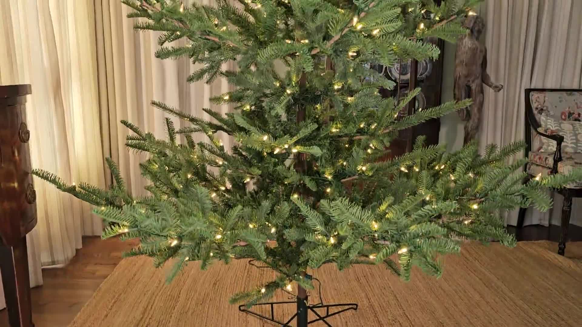 The Vintage Holiday Christmas Tree - 7.5ft - Leben Riebe