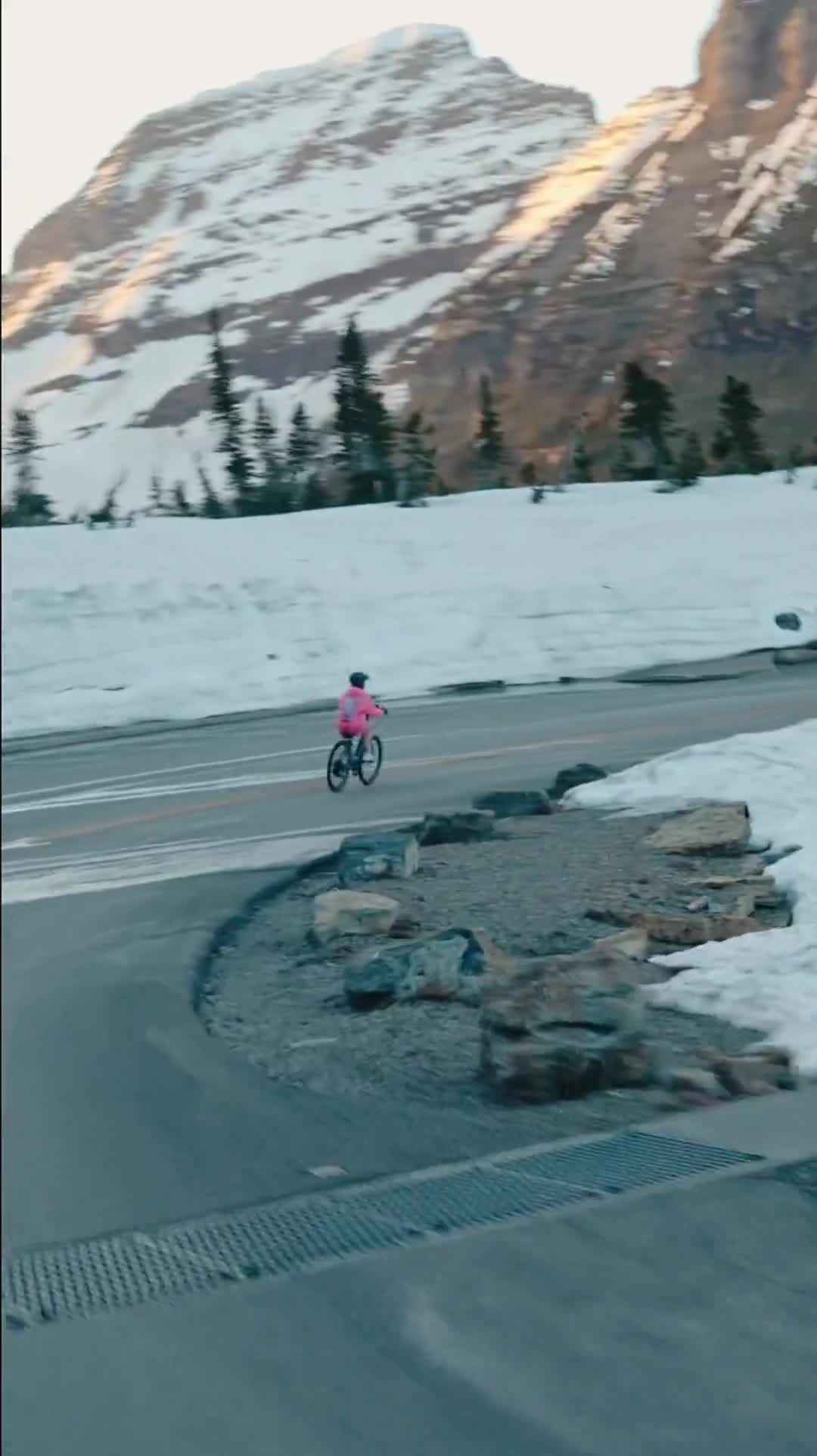 DRT × ELECTRIC “ROAD GLACIER” E-Bike Going To The Sun Road in Glacier National Park - Glacier