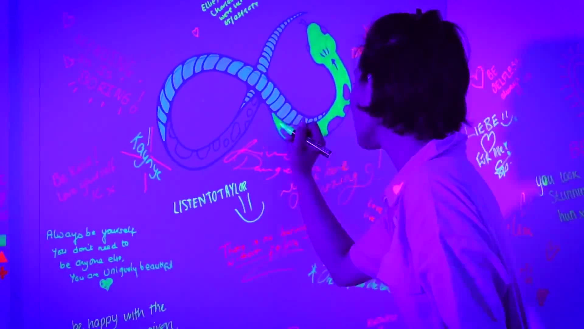 L’Oréal event film still