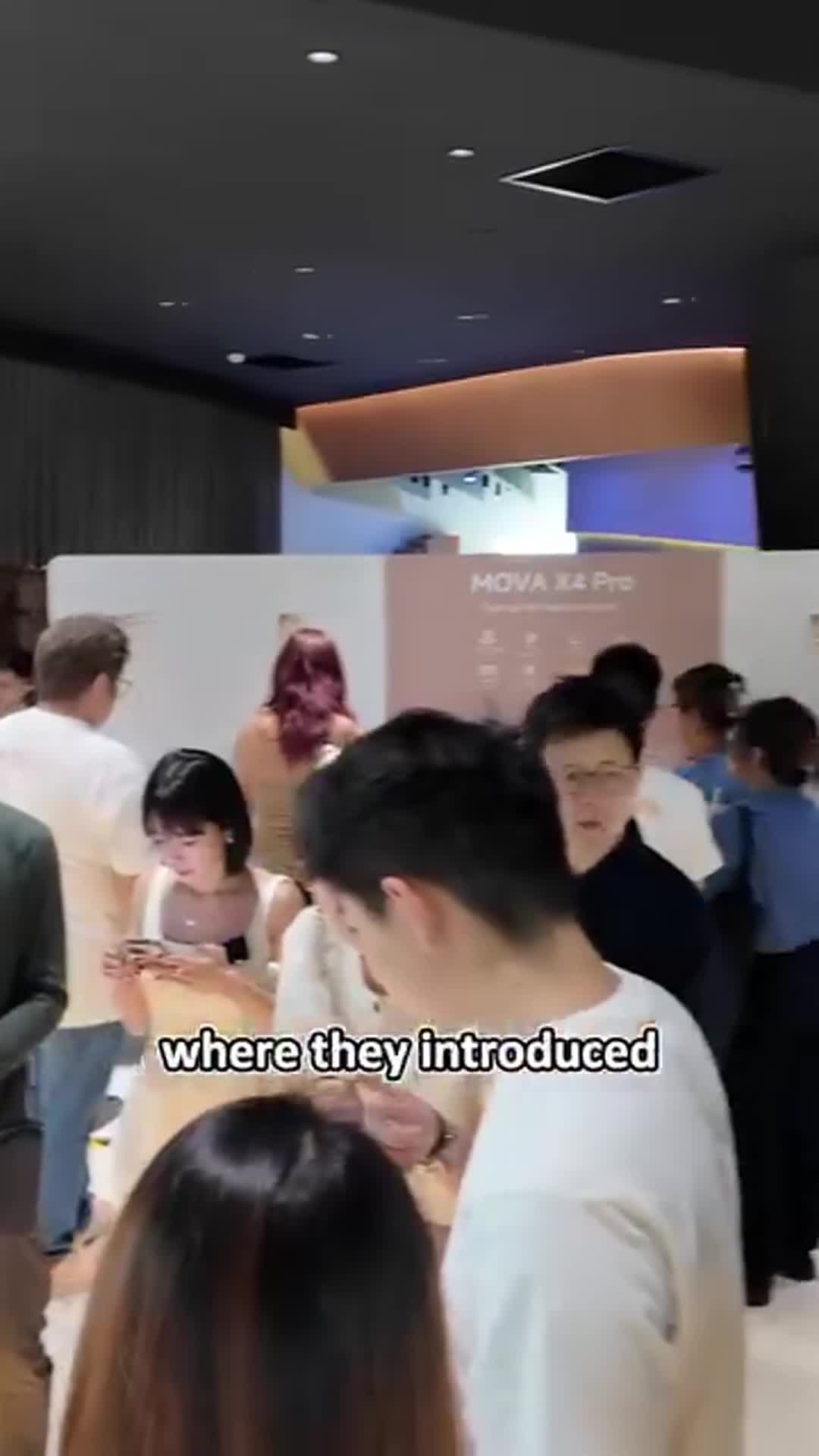 Human vs AI vacuum cleaner feat. Mova