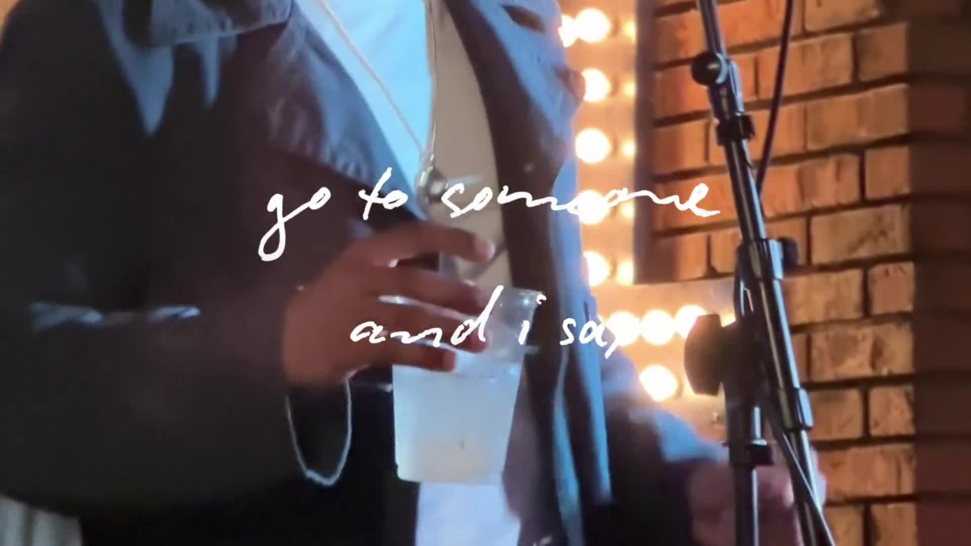 Kenny Sharp in a live music session